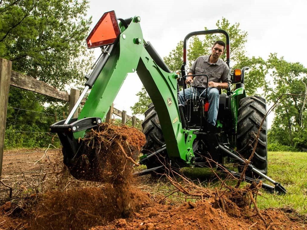 485 Backhoe Photo