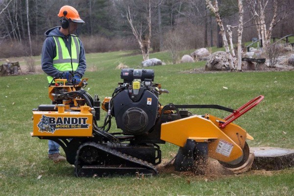 SG-40 - TRACK STUMP GRINDER SG-40 - TRACK STUMP GRINDER