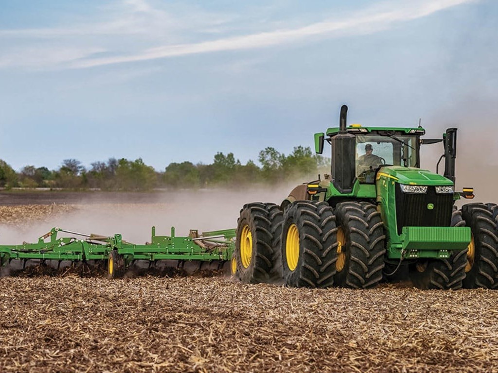 9R 540 Tractor Photo