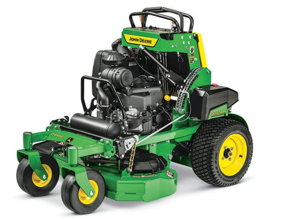 Q810E QuikTrak™ Stand-On Mower Photo