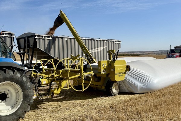 FARMBOY UNLOADER 1014 Photo