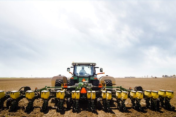 DR12 Twin Row Planter Photo