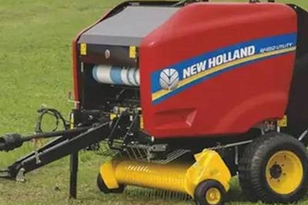RF Fixed Chamber Round Balers RF450 Utility Photo