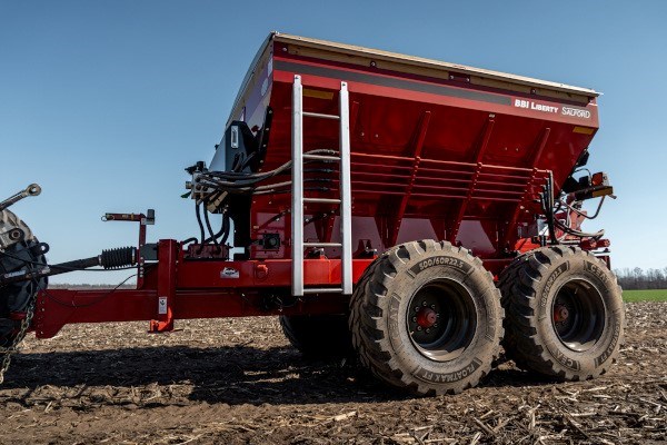 Liberty HDR Spinner Spreader Photo
