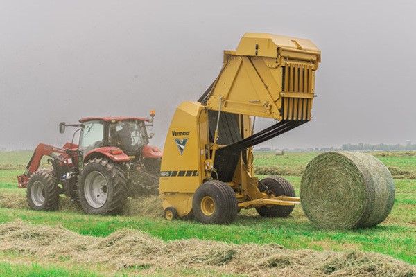 604S Signature Baler