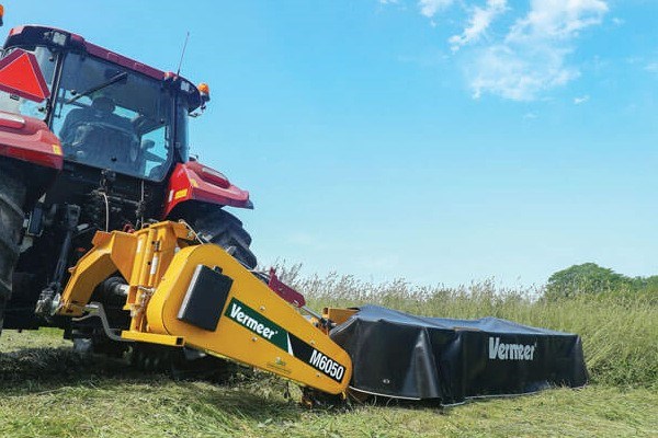 M6050 Disc Mower M6050 Disc Mower