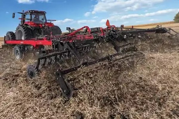 VT-Flex 435 Vertical Tillage Tool Photo
