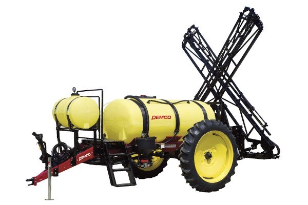500 Gallon Big Wheel Sprayers Photo