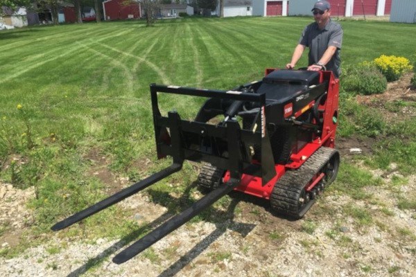 Mini Skid Steer Pallet Forks Mini Skid Steer Pallet Forks
