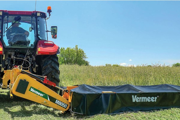 M8050 Disc Mower Photo