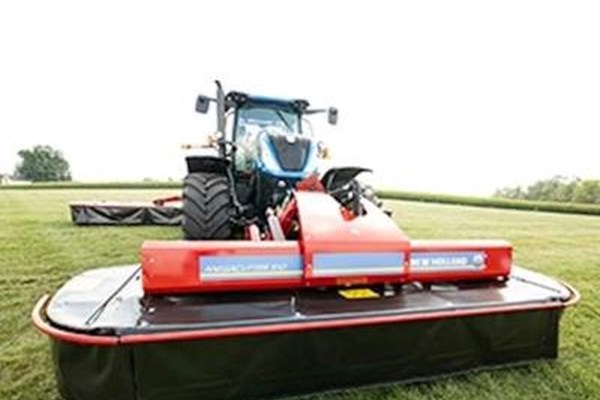 MegaCutter™ Disc Mower-Conditioner 512 Front Mounted Photo
