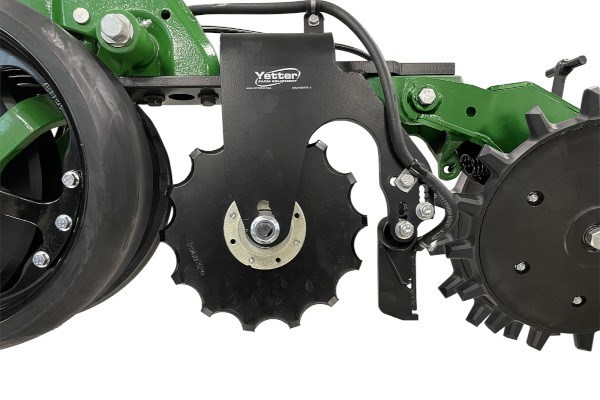 2968 Single Fertilizer Opener Photo