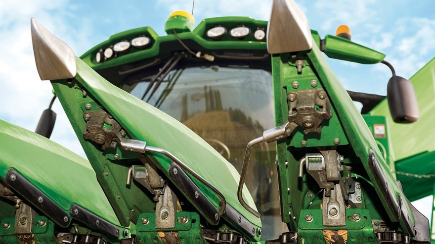 AutoTrac™ RowSense™  AutoTrac™ RowSense™ (Available on Combines, Sprayers and Tractors) Model Photo