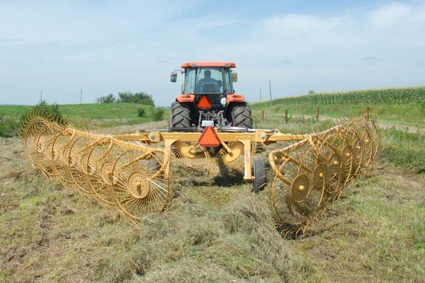 VR1224 Carted Wheel Rake VR1224 Carted Wheel Rake