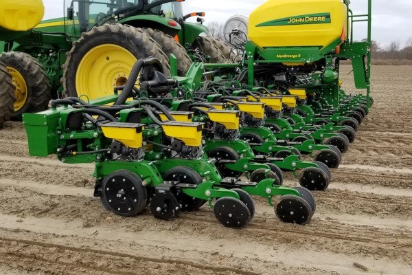 Twin Row DR-Planters Photo