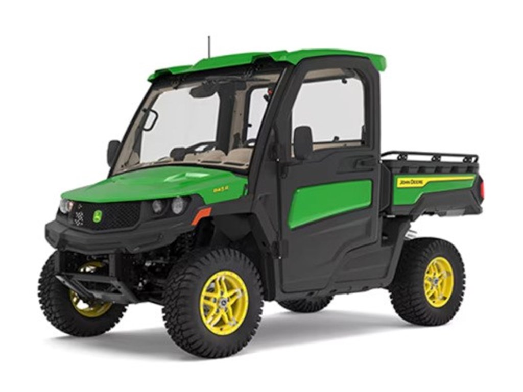 XUV845R Premium Cab Photo