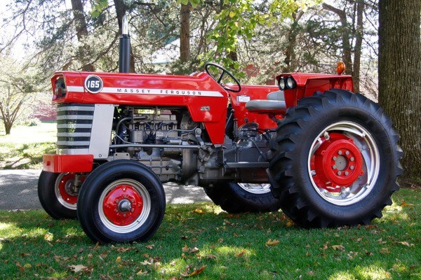  Classic Tractor Rims Model Photo
