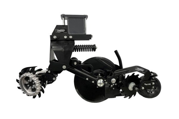 10,000 Magnum™ With Optional Row Cleaner Photo