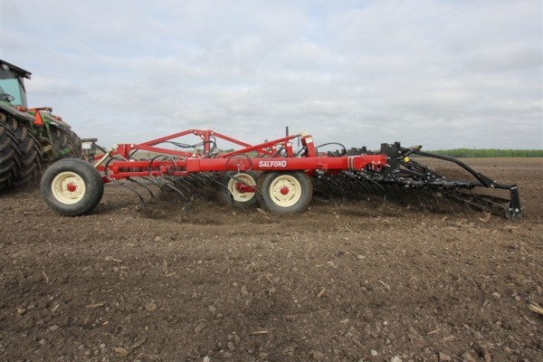   550 S-Tine, two-piece S-tine, and C-shank Cultivators Model Photo