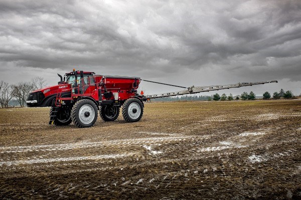 AB260CS Applicator for CaseIH Trident Photo