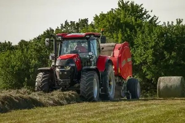 RB565 Premium HD Round Baler Photo