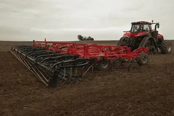Tiger-Mate 255 Field Cultivator Photo