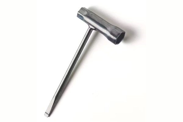 STIHL Chain Saw Scrench Photo