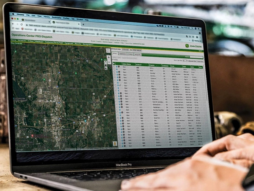 Operations Center PRO Dispatch From John Deere Operations Center™ PRO Photo