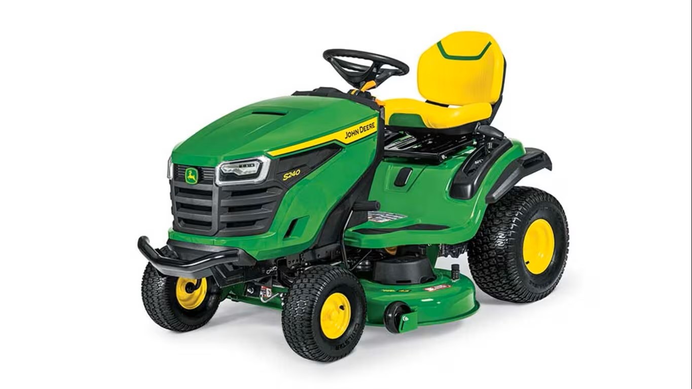 S240 Lawn Tractor Photo