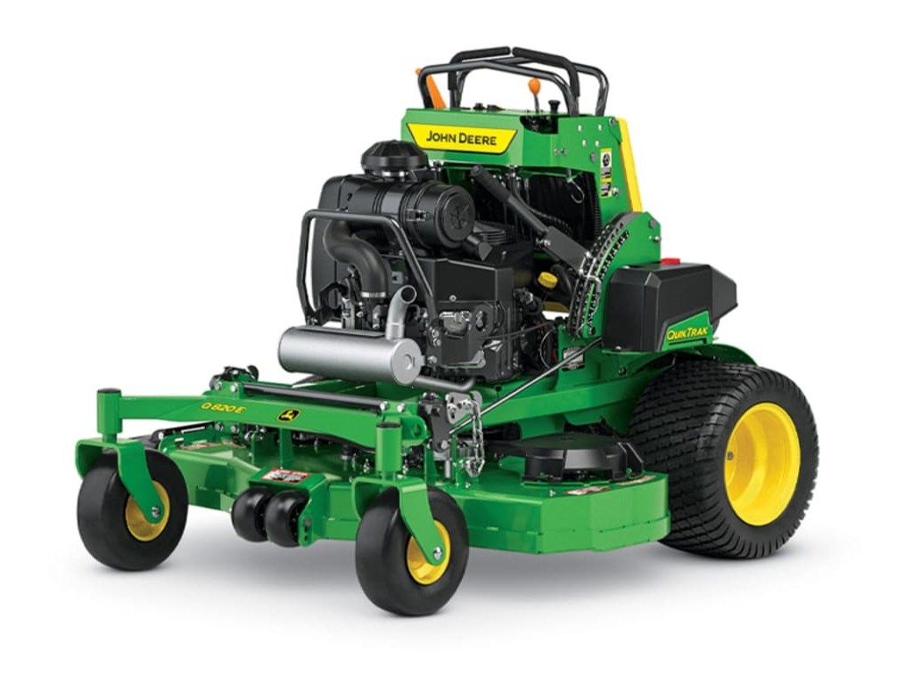 Q820E QuikTrak™ Stand-On Mower Photo