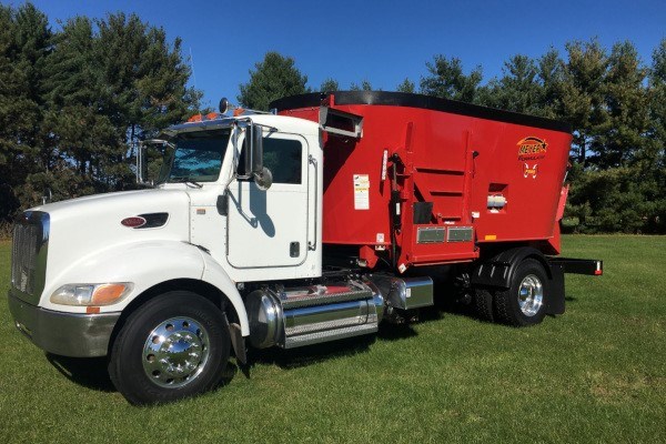 F585 Twin Screw Photo