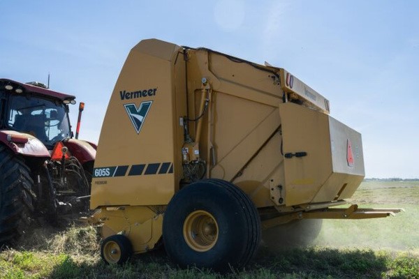 605S Premium Baler