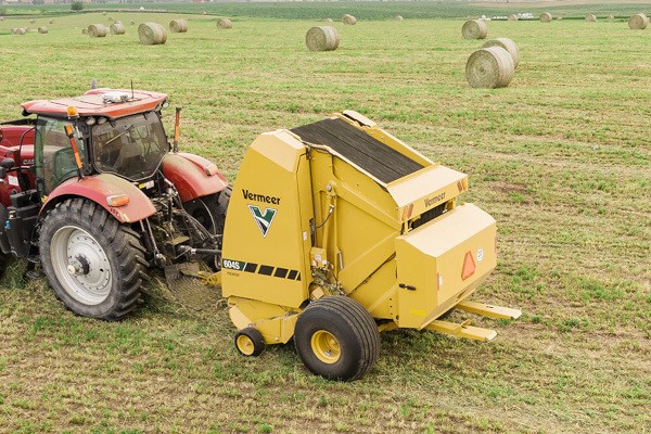 604S Premium Baler