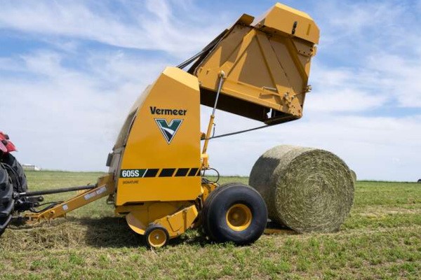 605S Signature Baler