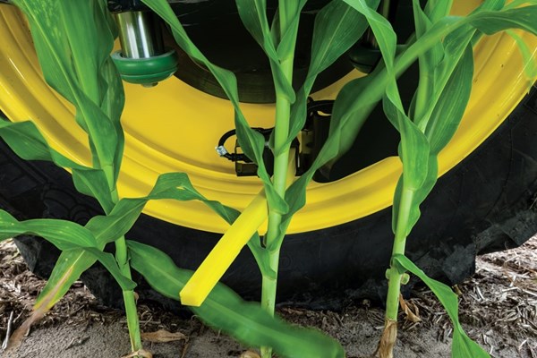 AutoTrac™ RowSense™ - Sprayer Photo