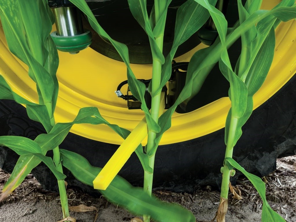 AutoTrac™ RowSense™ - Sprayer Photo