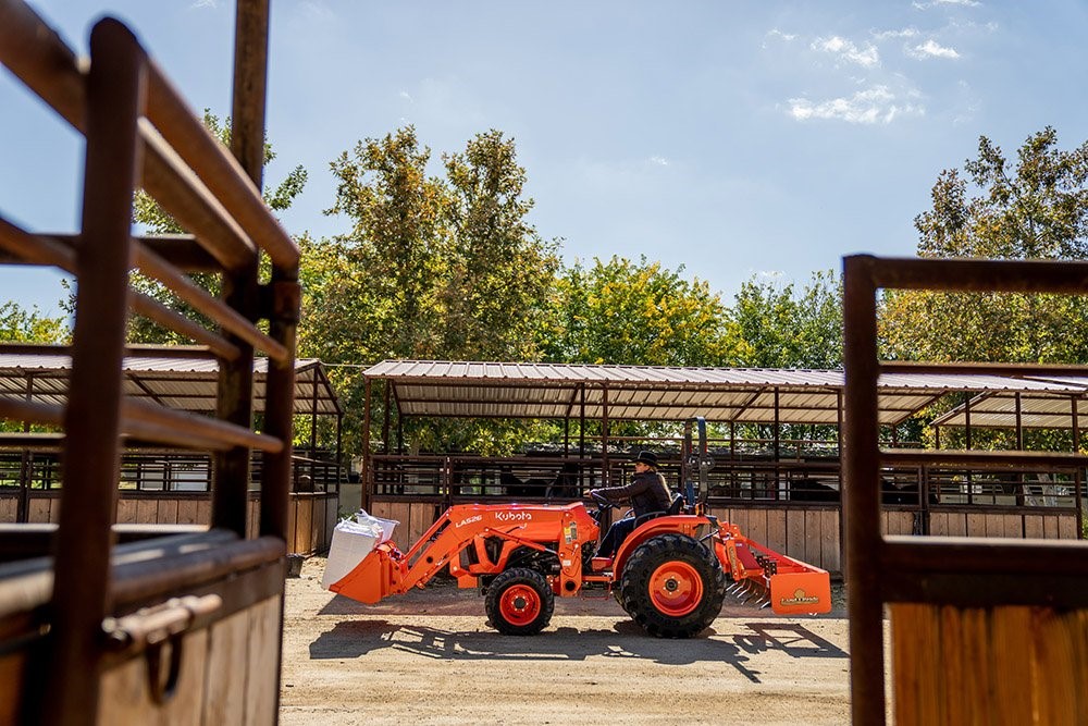 Kubota L3302 - Mason Tractor Co.