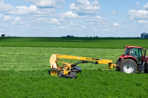 TM210 Trailed Mower