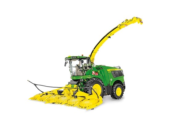 9500 Self-Propelled Forage Harvester Photo