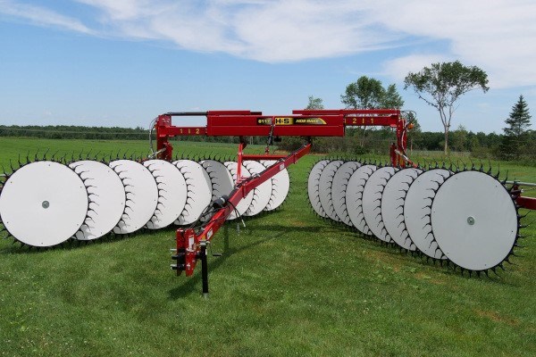 HD8117 17-Wheel HDII Rake Photo