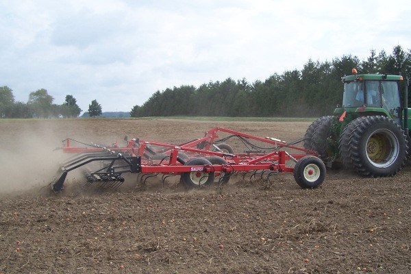 450 S-Tine and C-Shank Cultivators Photo