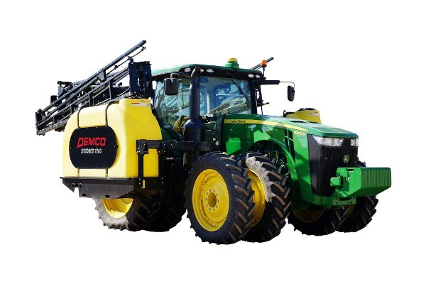 1200 Gallon SideQuest Field Sprayers Photo