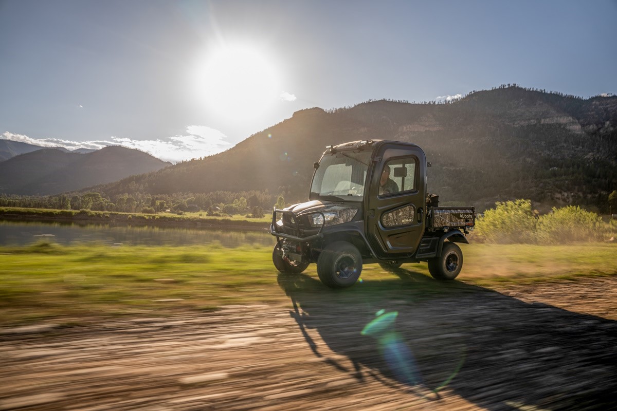 RTV-X CAB Photo