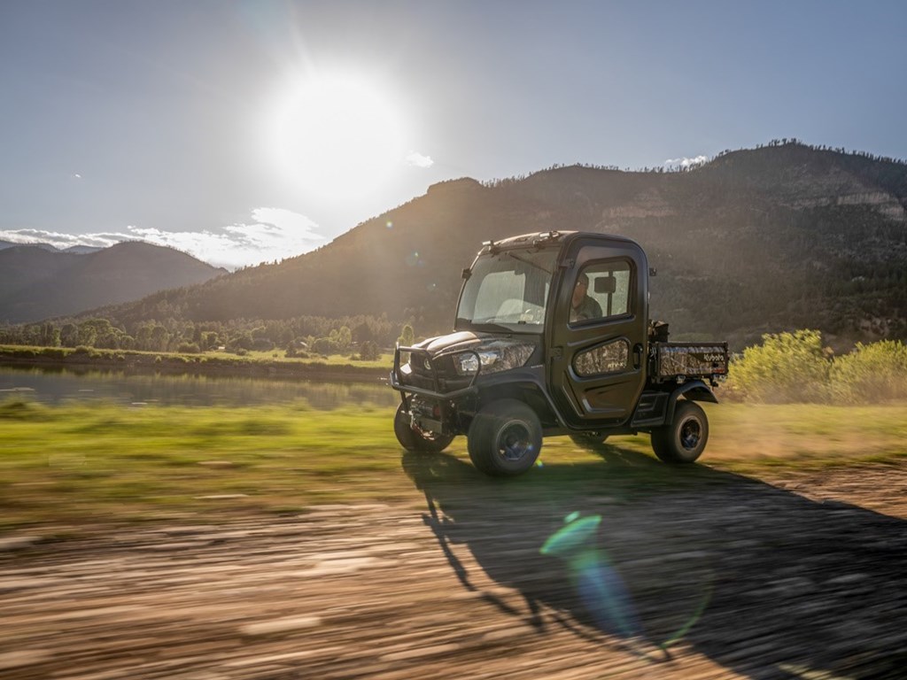 RTV-X CAB Photo