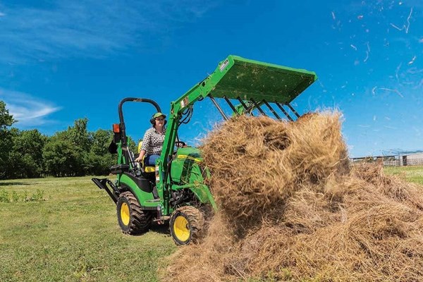 AM20 Series Manure Fork Photo