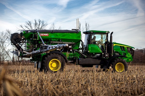 AB320DF Applicator for John Deere Photo