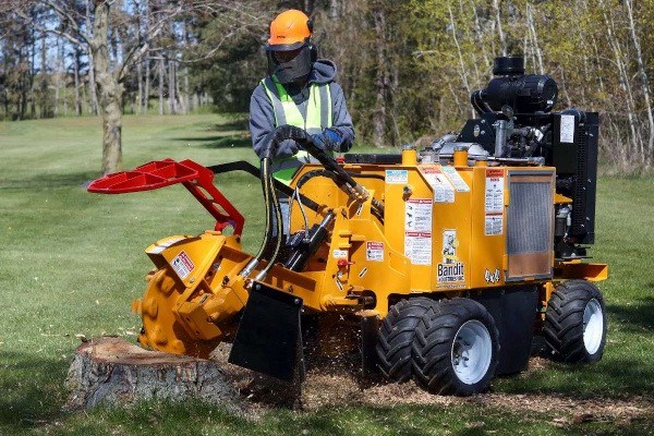 2550-RUBBER TIRE STUMP GRINDER 2550-RUBBER TIRE STUMP GRINDER