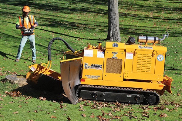 2900 TRACK STUMP GRINDER 2900 TRACK STUMP GRINDER