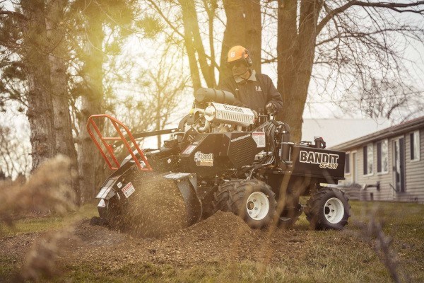 SG-40W RUBBER TIRE STUMP GRINDER SG-40W RUBBER TIRE STUMP GRINDER