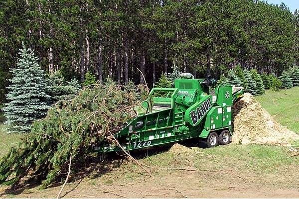 1680XP TOWABLE HORIZONTAL GRINDER 1680XP TOWABLE HORIZONTAL GRINDER